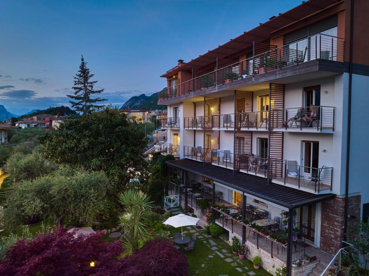 Eco Hotel Ariston 马尔切西内 外观 照片