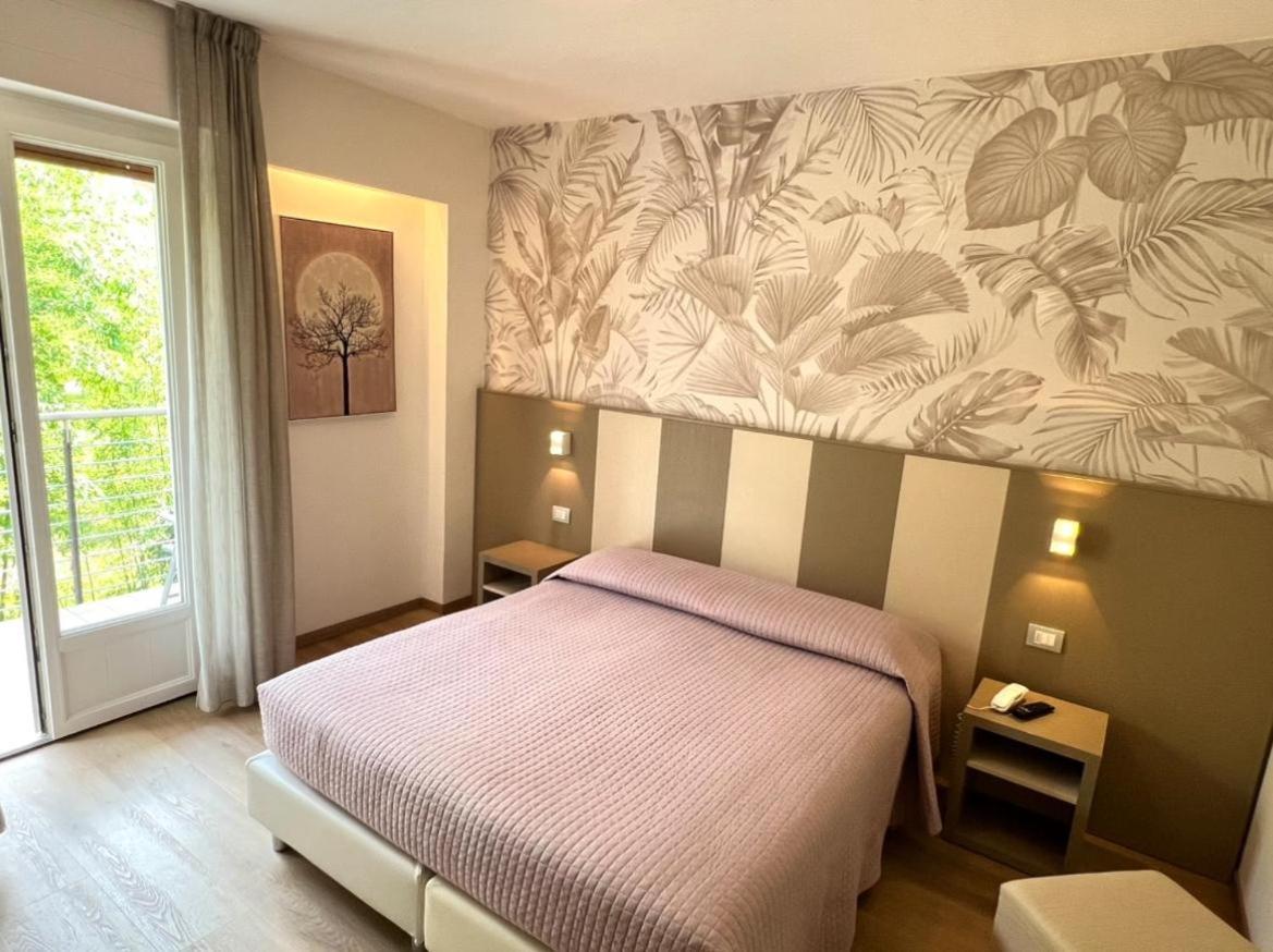 Eco Hotel Ariston 马尔切西内 外观 照片